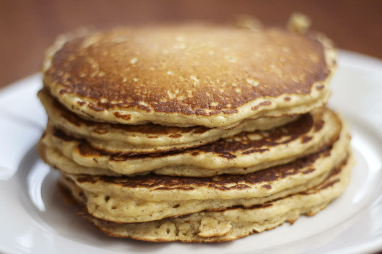 Low-Carb Oatmeal Pancakes